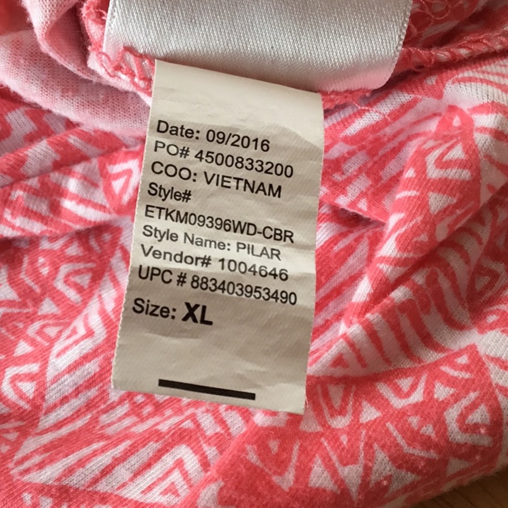 Woman’s loose-fitting top by erika, peachy pink ikat print, size XL - Picture 11 of 16